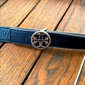 Tory Burch 1” black and camel reversible belt